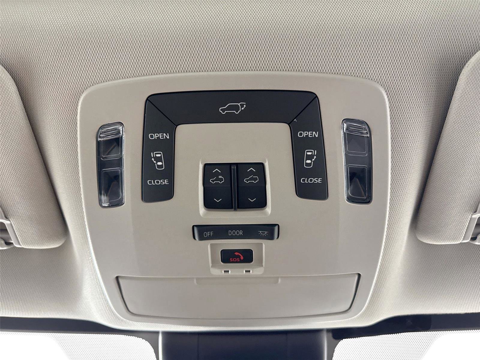 Certified 2023 Toyota Sienna XLE image 23