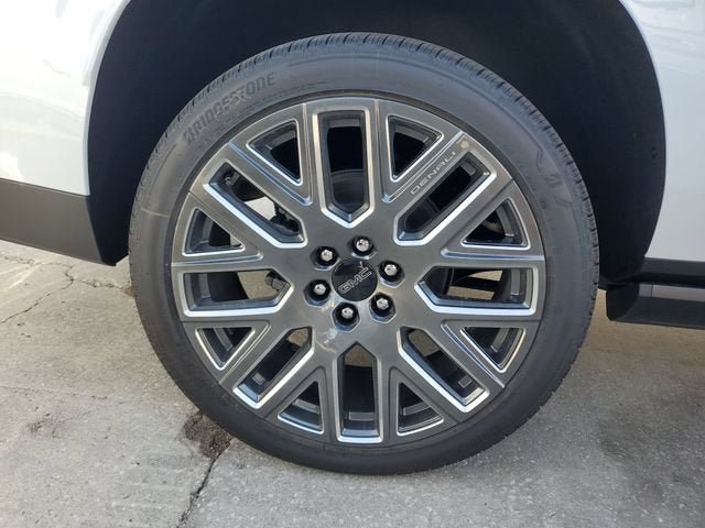 New 2026 GMC Yukon XL Denali Ultimate w/ LPO, Illumination Package AWD/4WD image 6