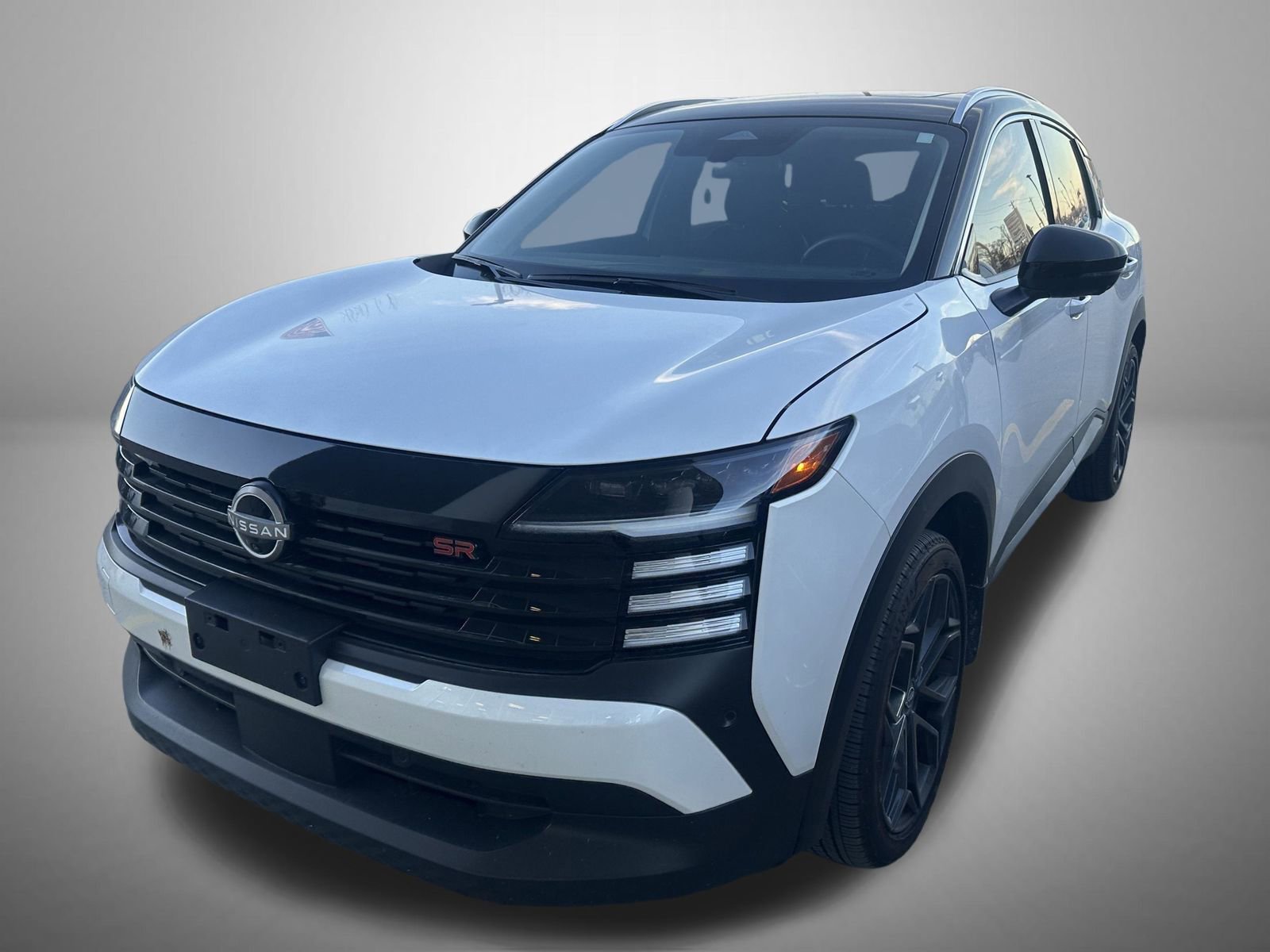 Used 2025 Nissan Kicks SR w/ SR Premium Package image 1