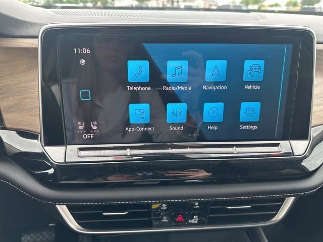 Used 2024 Volkswagen Atlas SE image 9