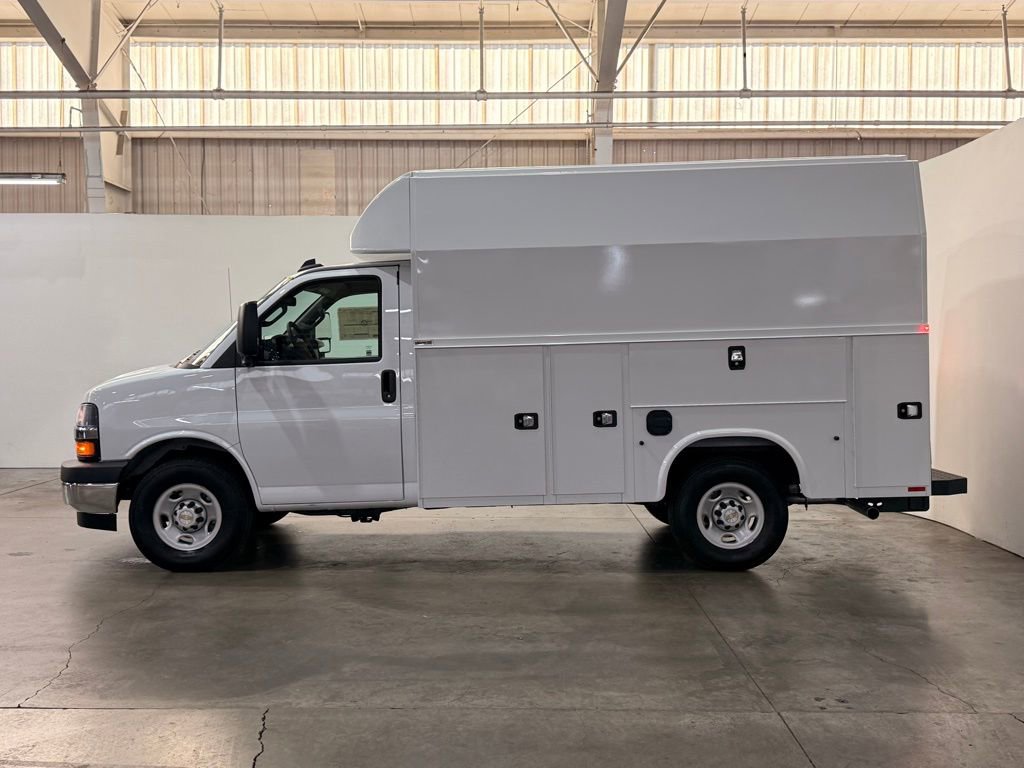 New 2025 Chevrolet Express 3500 w/ Power Convenience Package image 14