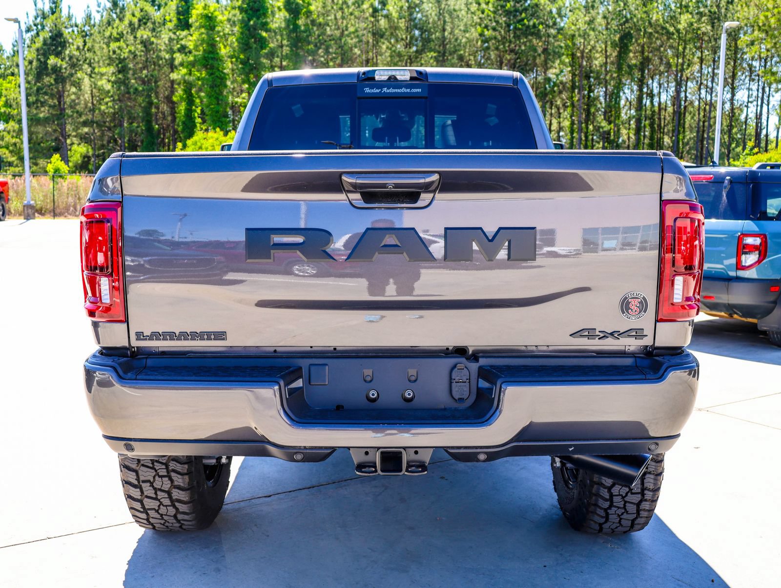 New 2026 RAM 2500 Laramie AWD/4WD image 8