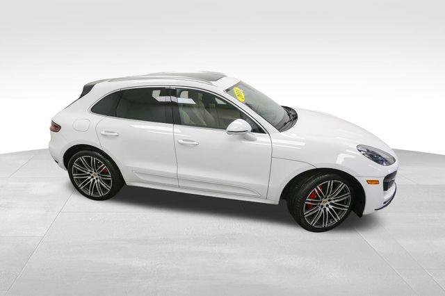Used 2018 Porsche Macan Turbo image 5