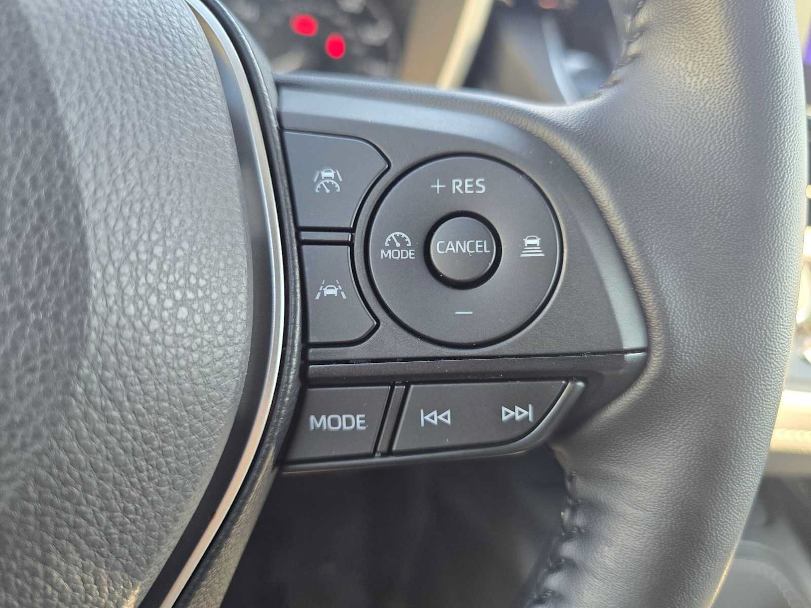 Used 2025 Toyota Corolla SE FWD image 30