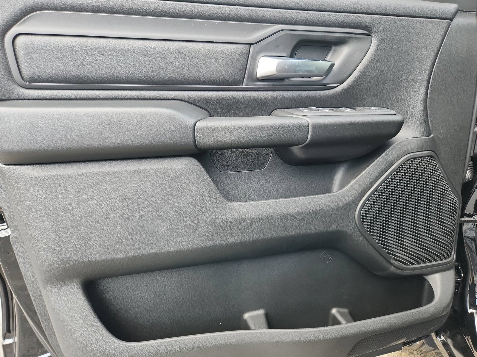 New 2026 RAM 1500 Express AWD/4WD image 19