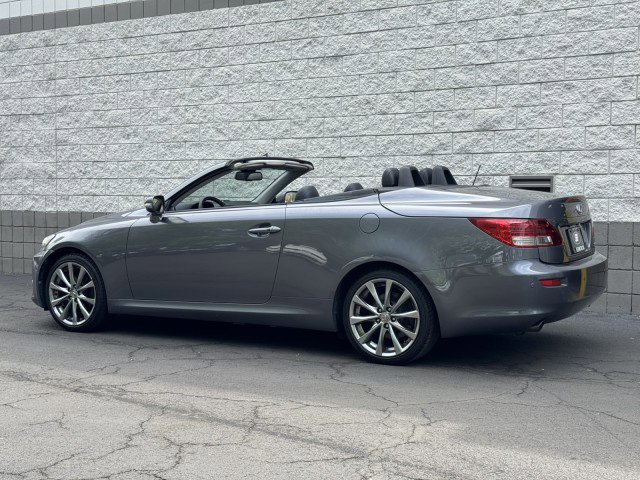 Used 2013 Lexus IS 250C w/ Luxury Pkg RWD image 2