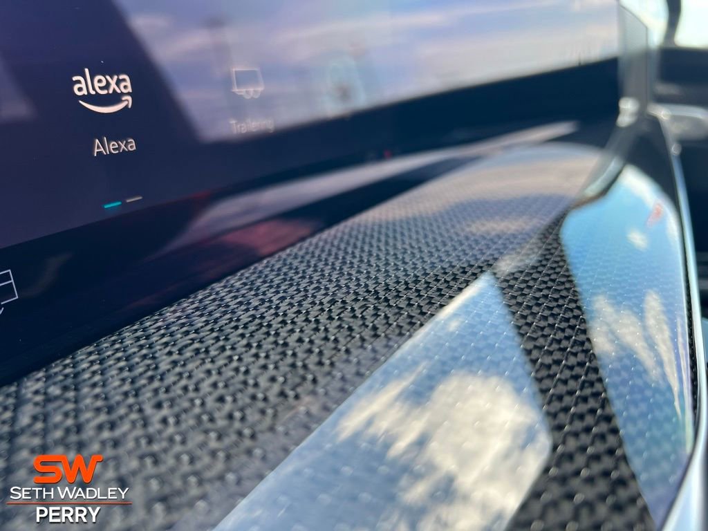 Used 2025 Cadillac Escalade V image 30