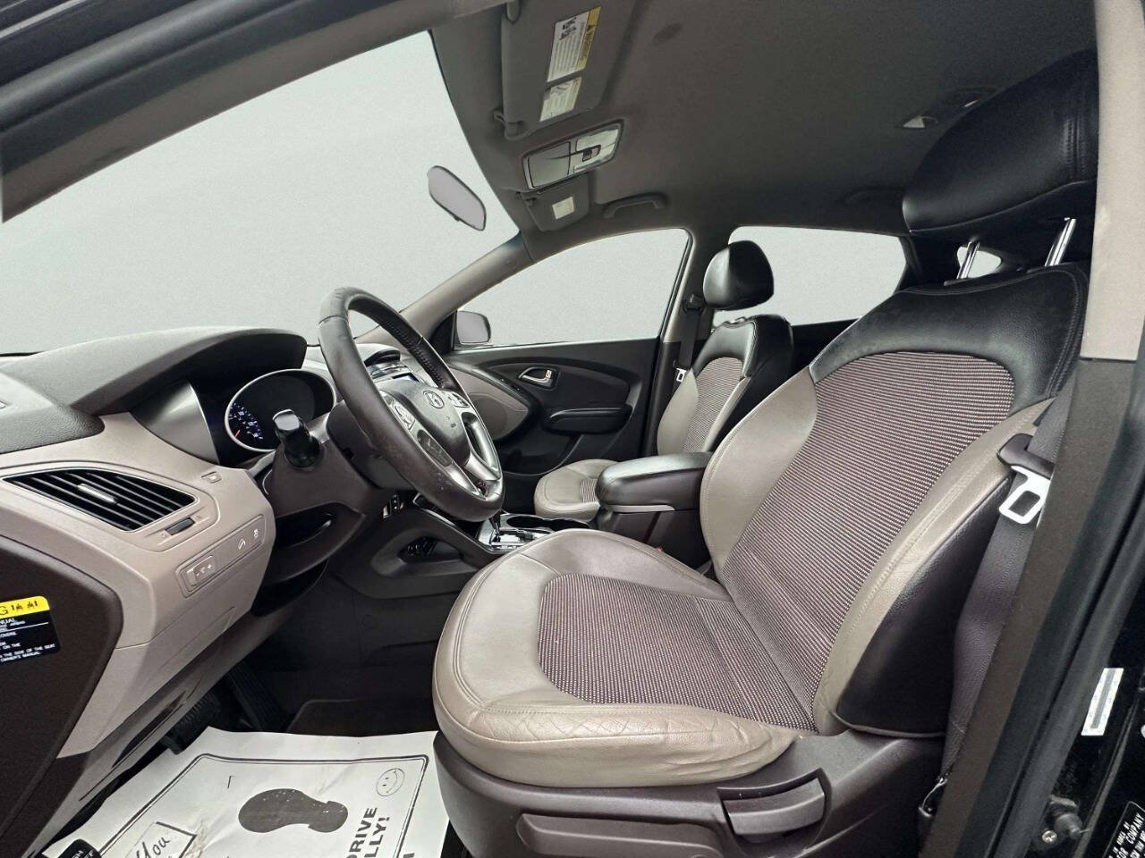 Used 2012 Hyundai Tucson GLS FWD image 14