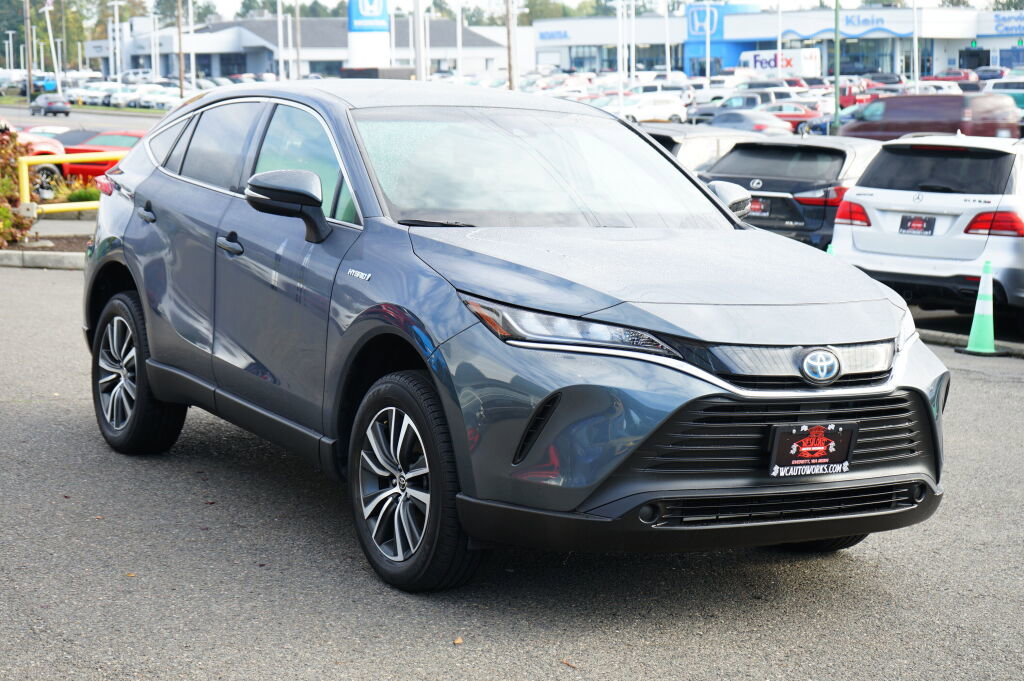 Used 2021 Toyota Venza LE image 7