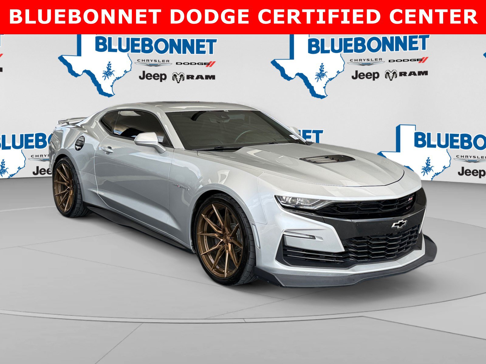 Used 2019 Chevrolet Camaro SS RWD image 3