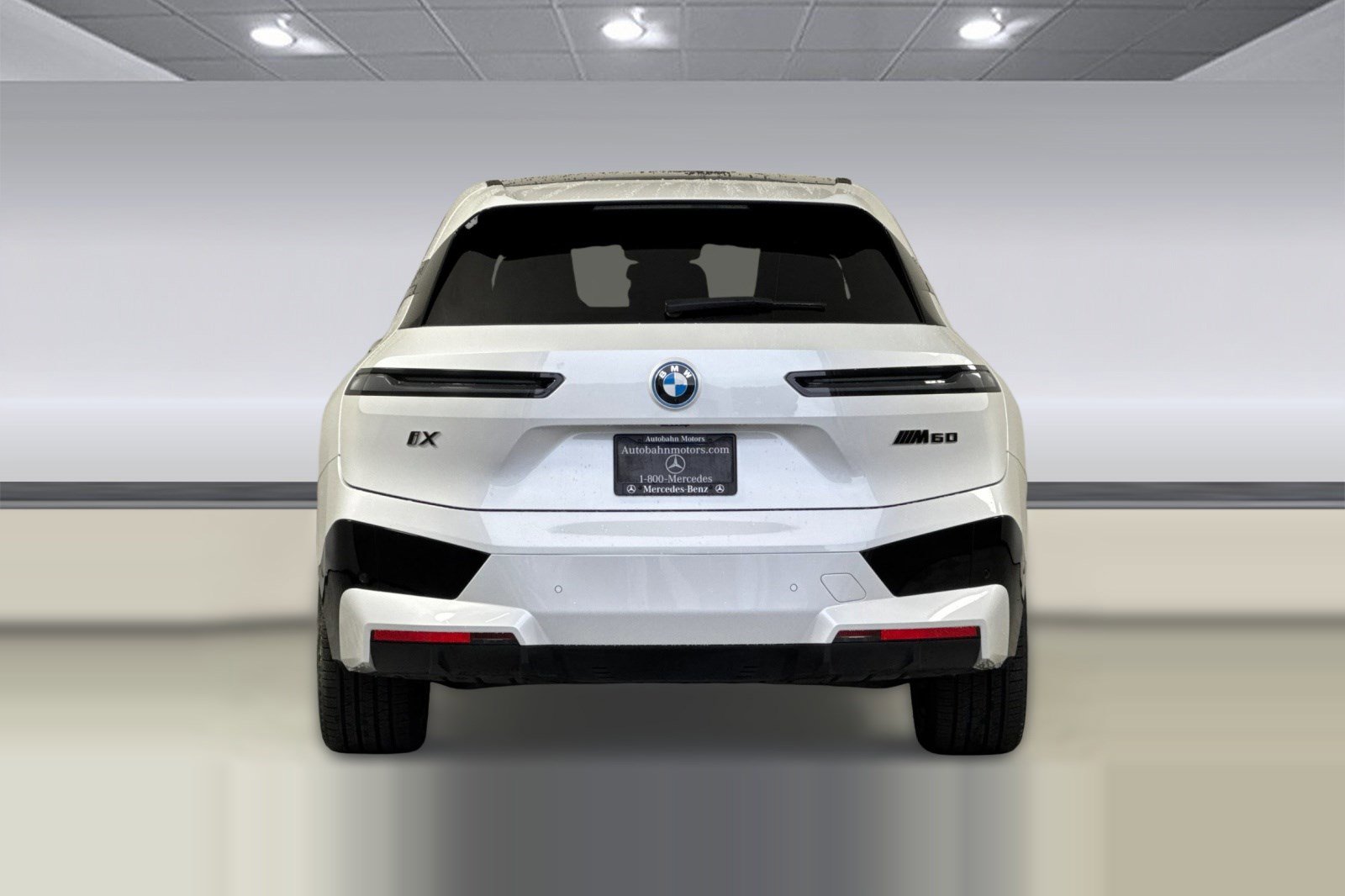 Used 2025 BMW iX M60 image 9