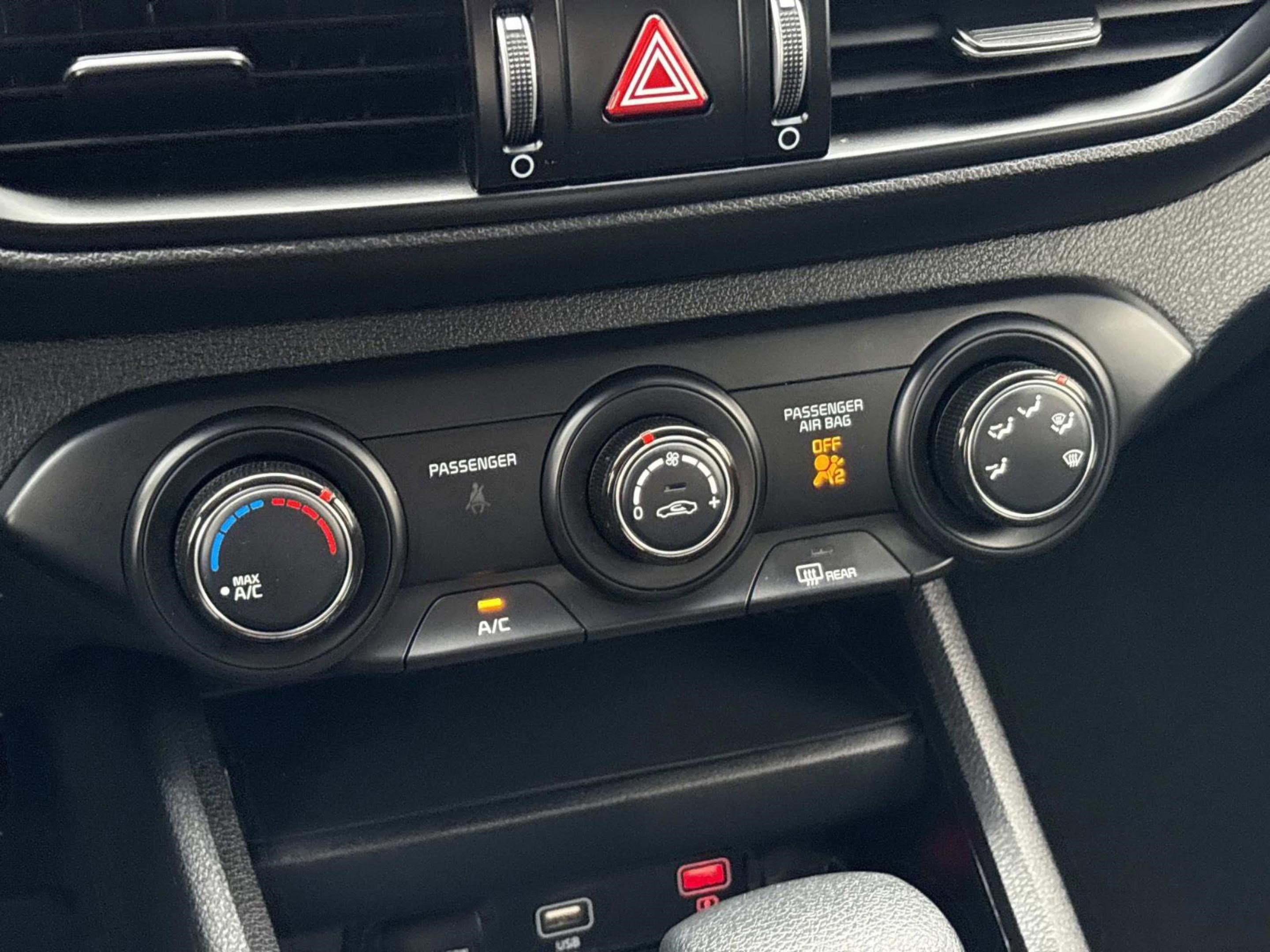 Used 2024 Kia Forte LXS image 31