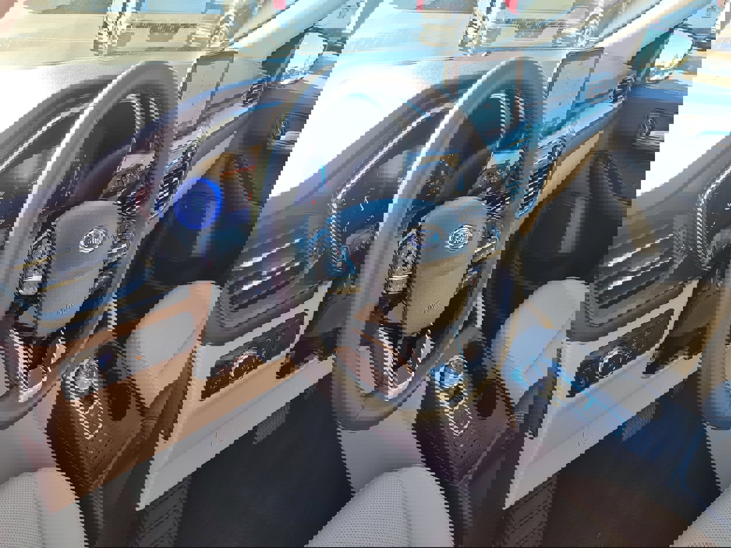 Certified 2022 Ford Escape Titanium image 20