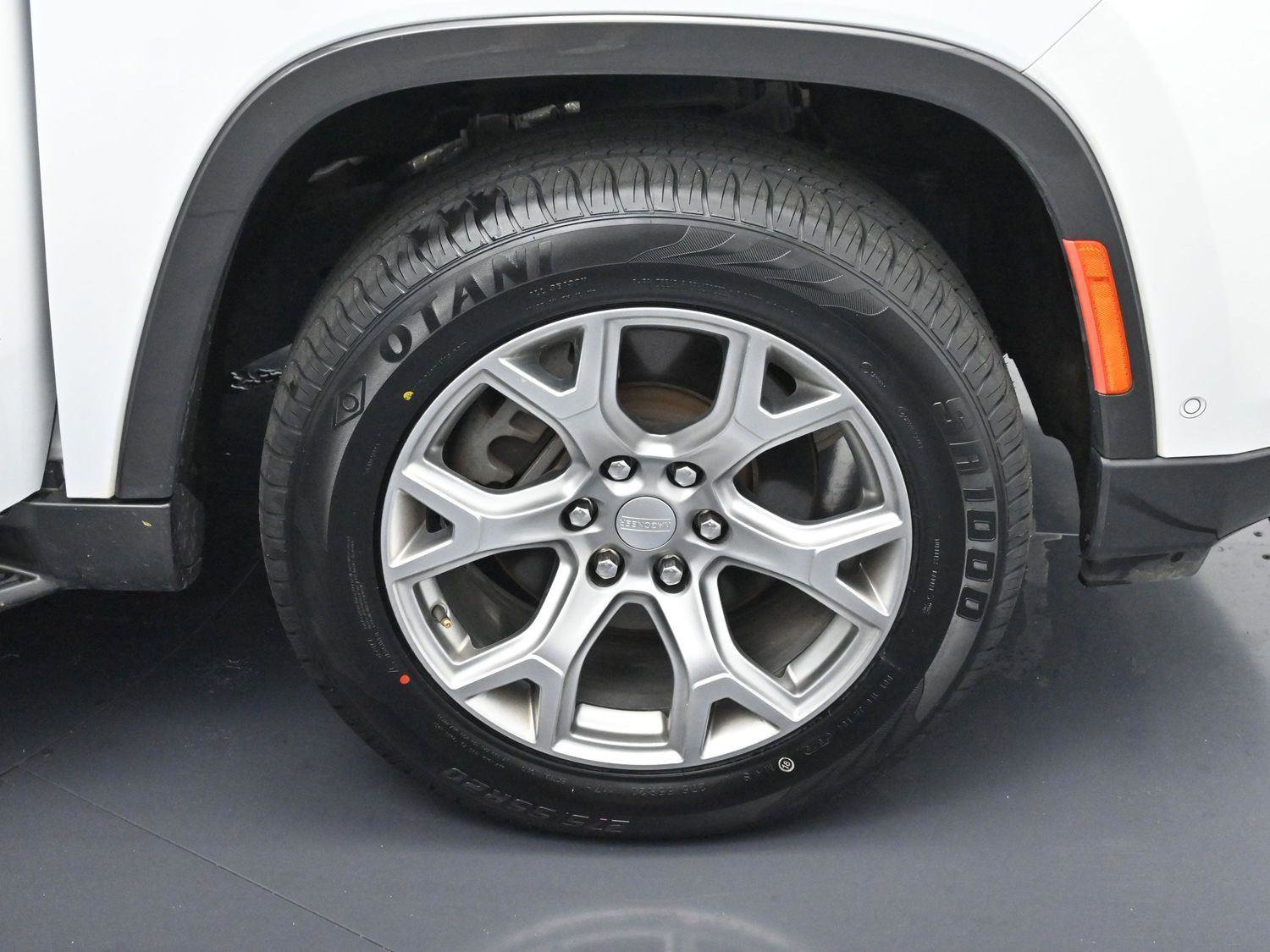 Used 2022 Jeep Wagoneer Series II image 35