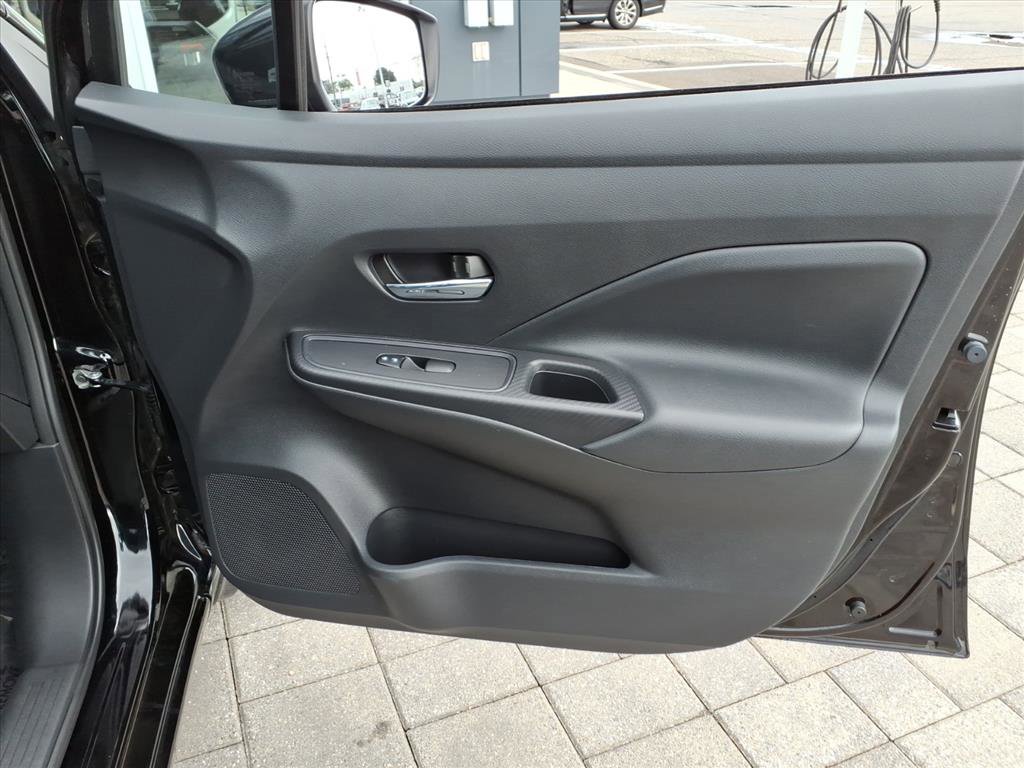 Certified 2023 Nissan Versa SV w/ Trunk Package image 12