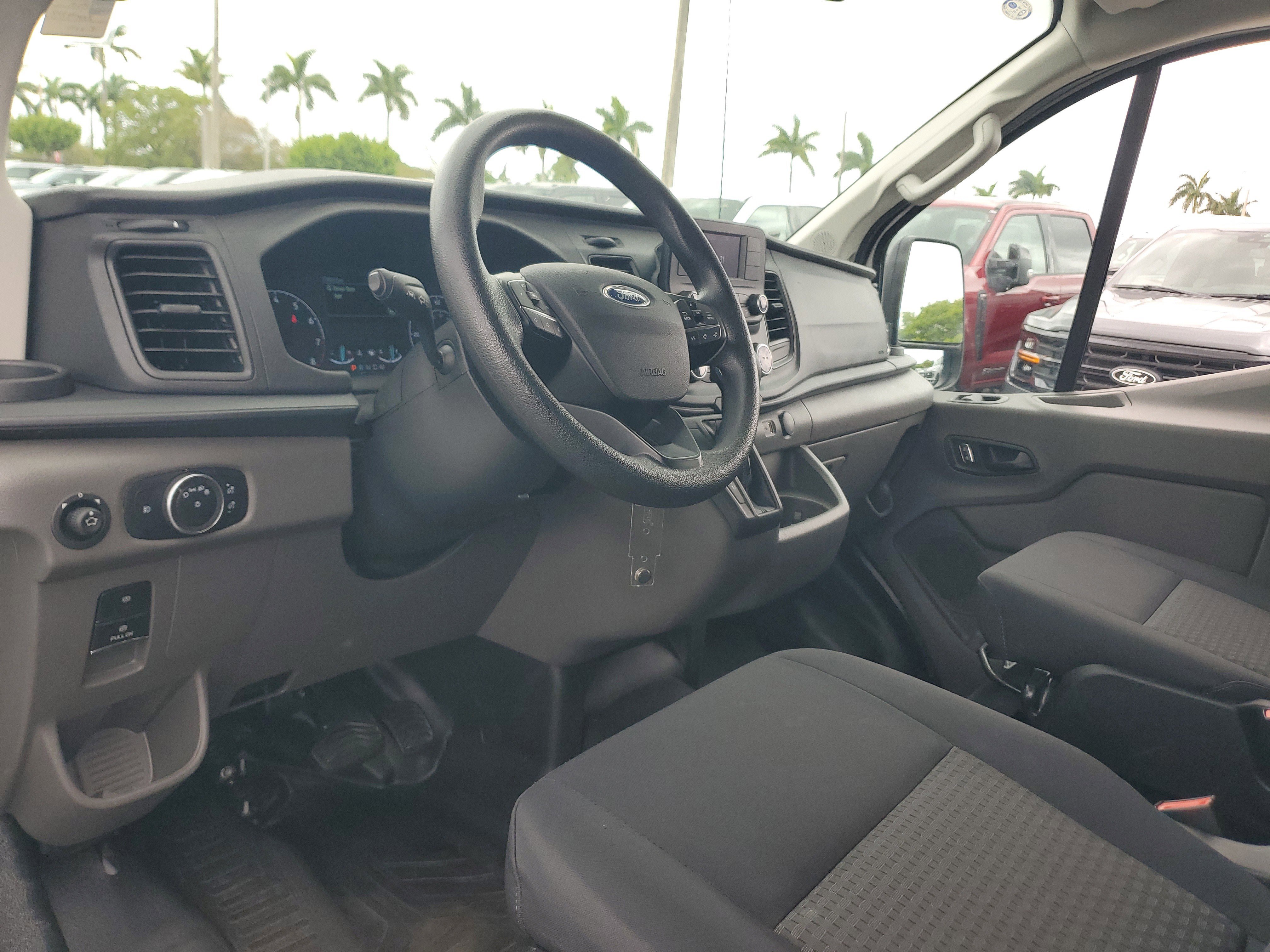 Used 2024 Ford Transit 250 Low Roof w/ Exterior Upgrade Package RWD image 9