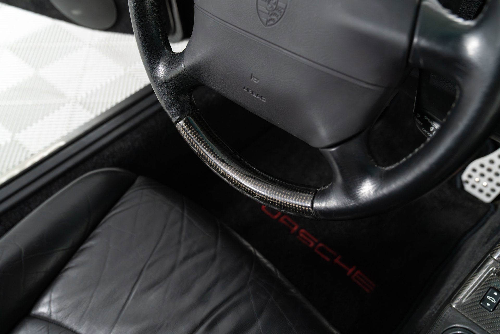Used 1996 Porsche 911 Turbo RWD image 20