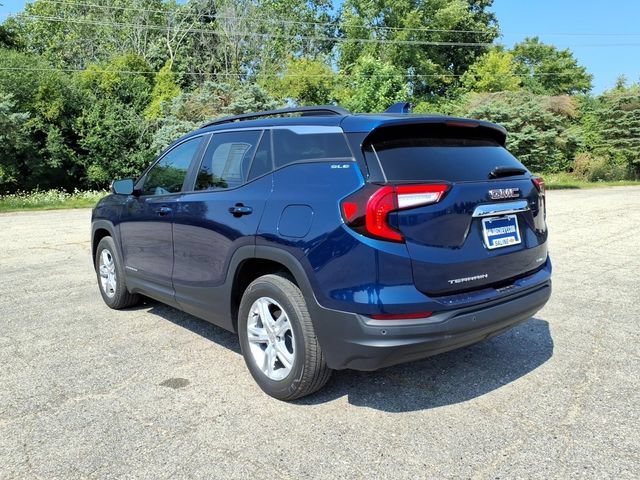 Used 2023 GMC Terrain SLE w/ Driver Convenience Package AWD/4WD image 5