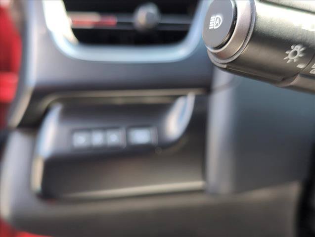 Used 2025 Lexus UX 300h FWD image 13