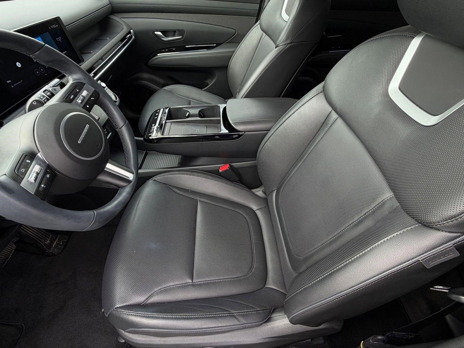Used 2025 Hyundai Tucson Limited image 16