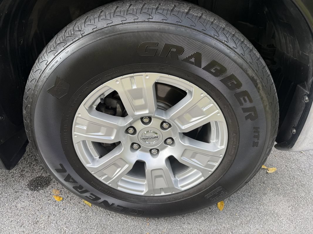 Used 2019 Nissan Titan SV RWD image 14