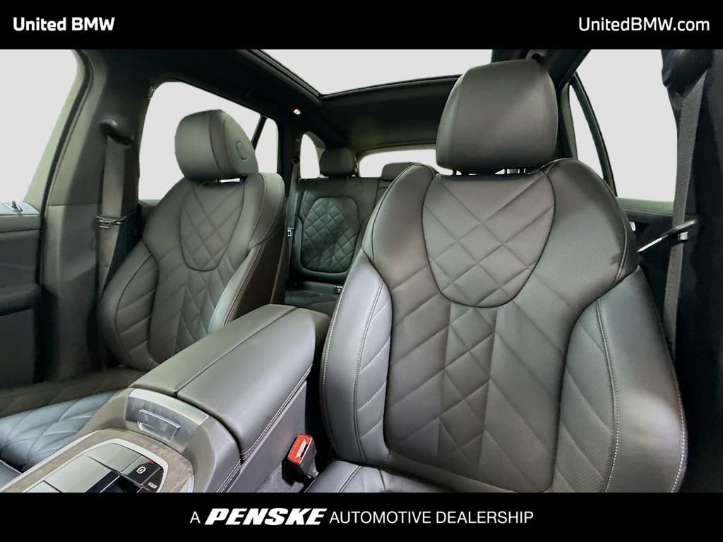 Used 2024 BMW X5 xDrive40i w/ Parking Assistance Package AWD/4WD image 5