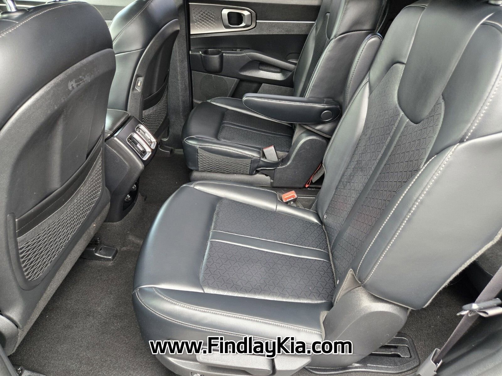 Used 2023 Kia Sorento EX AWD/4WD image 10
