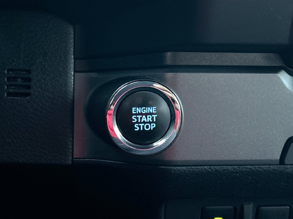 Used 2022 Toyota Tacoma TRD Sport w/ Technology Package RWD image 19