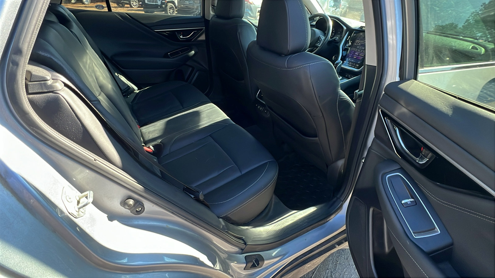 Used 2022 Subaru Outback Limited image 22