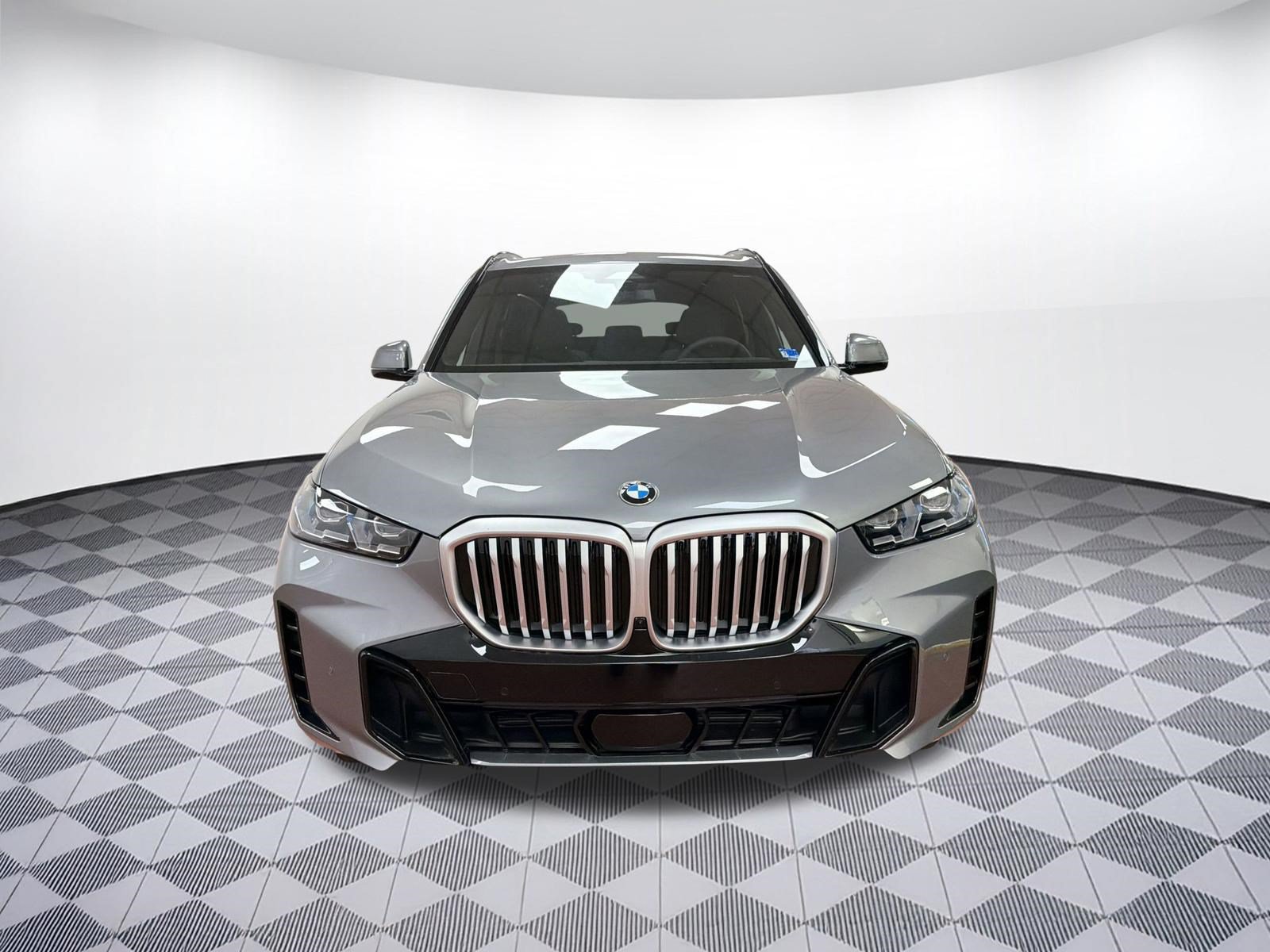 Used 2026 BMW X5 xDrive40i w/ M Sport Package AWD/4WD image 6