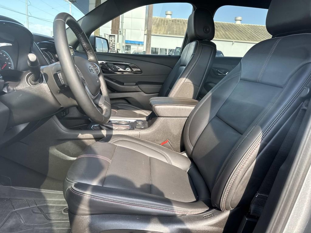 Certified 2023 Chevrolet Traverse RS image 15