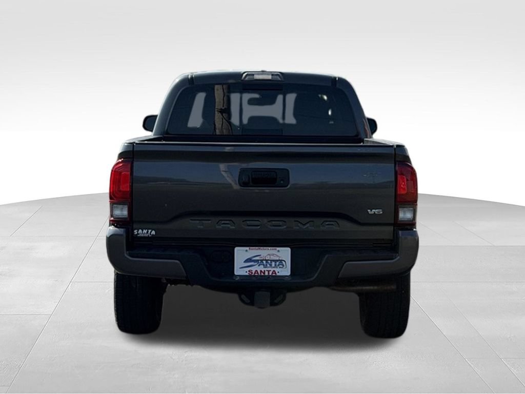 Used 2018 Toyota Tacoma TRD Sport AWD/4WD image 14