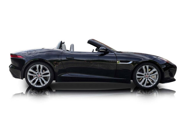 Used 2015 Jaguar F-TYPE S RWD image 2
