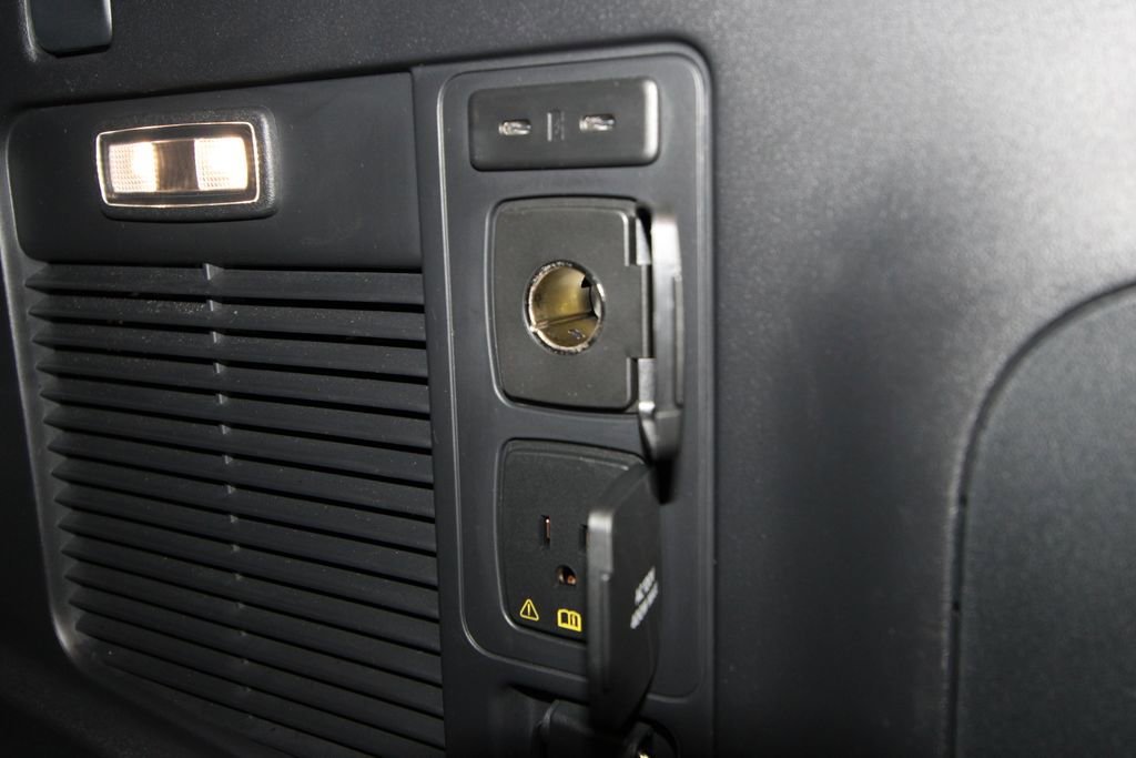 Used 2025 Lincoln Navigator Reserve image 46