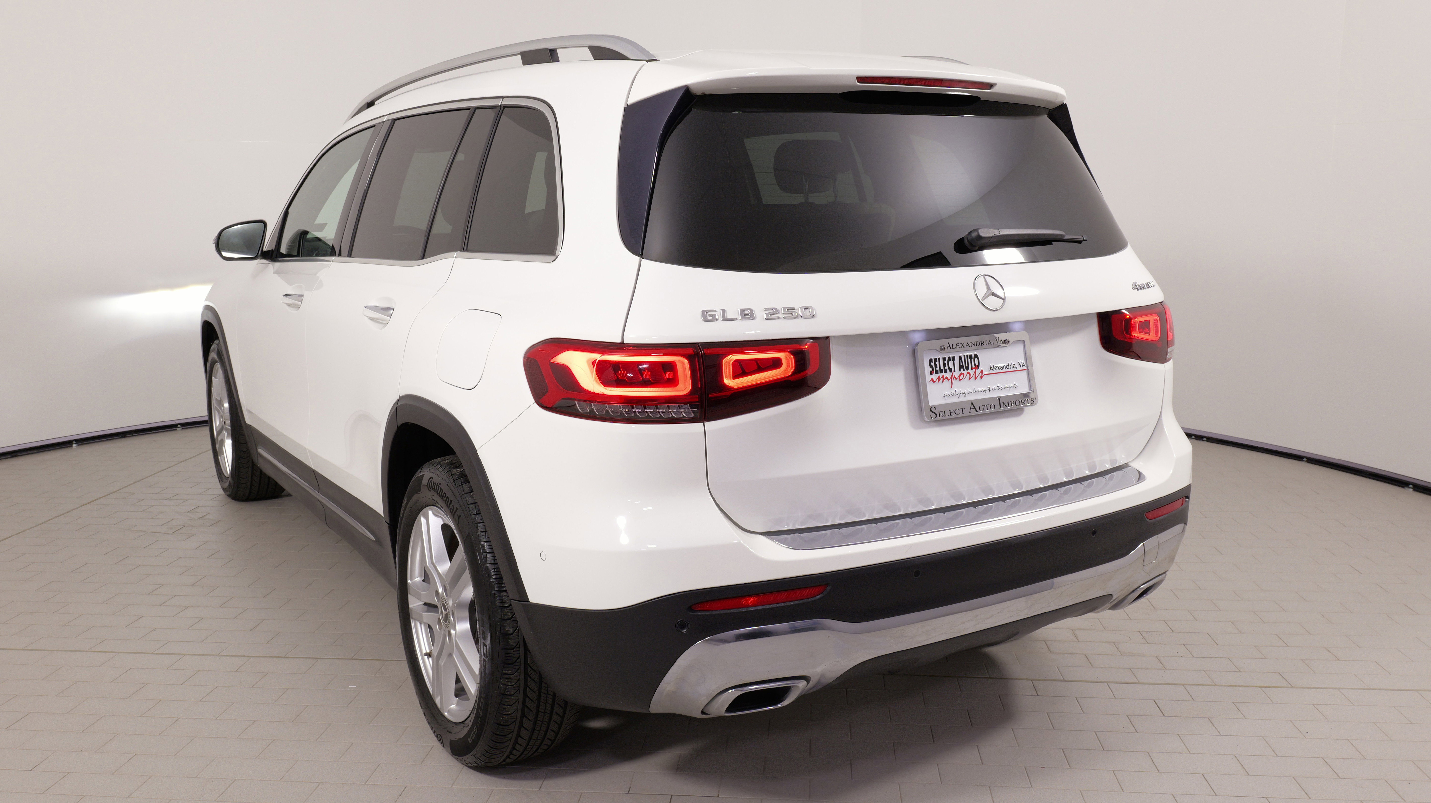 Used 2022 Mercedes-Benz GLB 250 4MATIC image 14