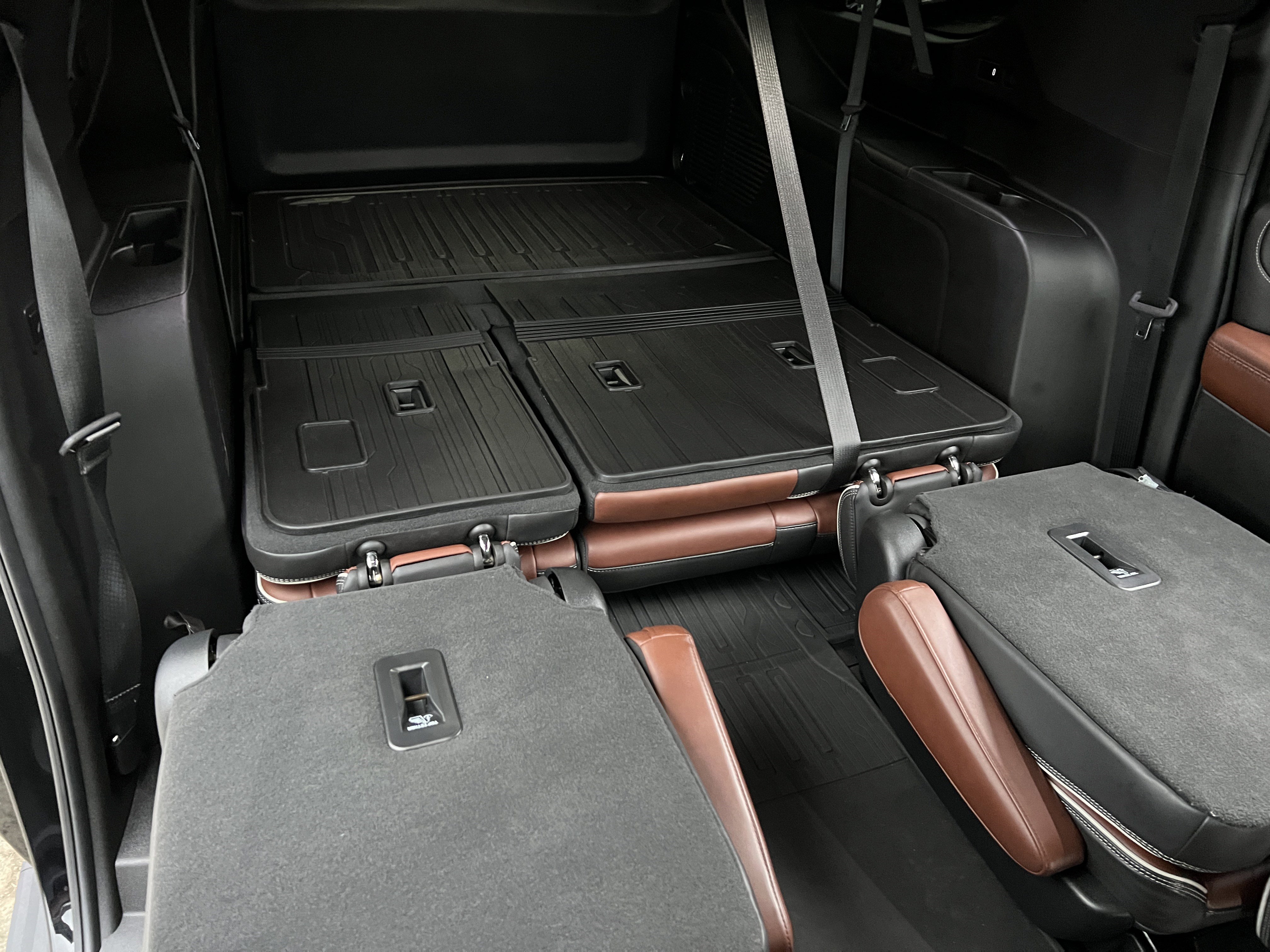 Used 2023 GMC Yukon XL Denali Ultimate w/ LPO, Floor Liner Package image 22