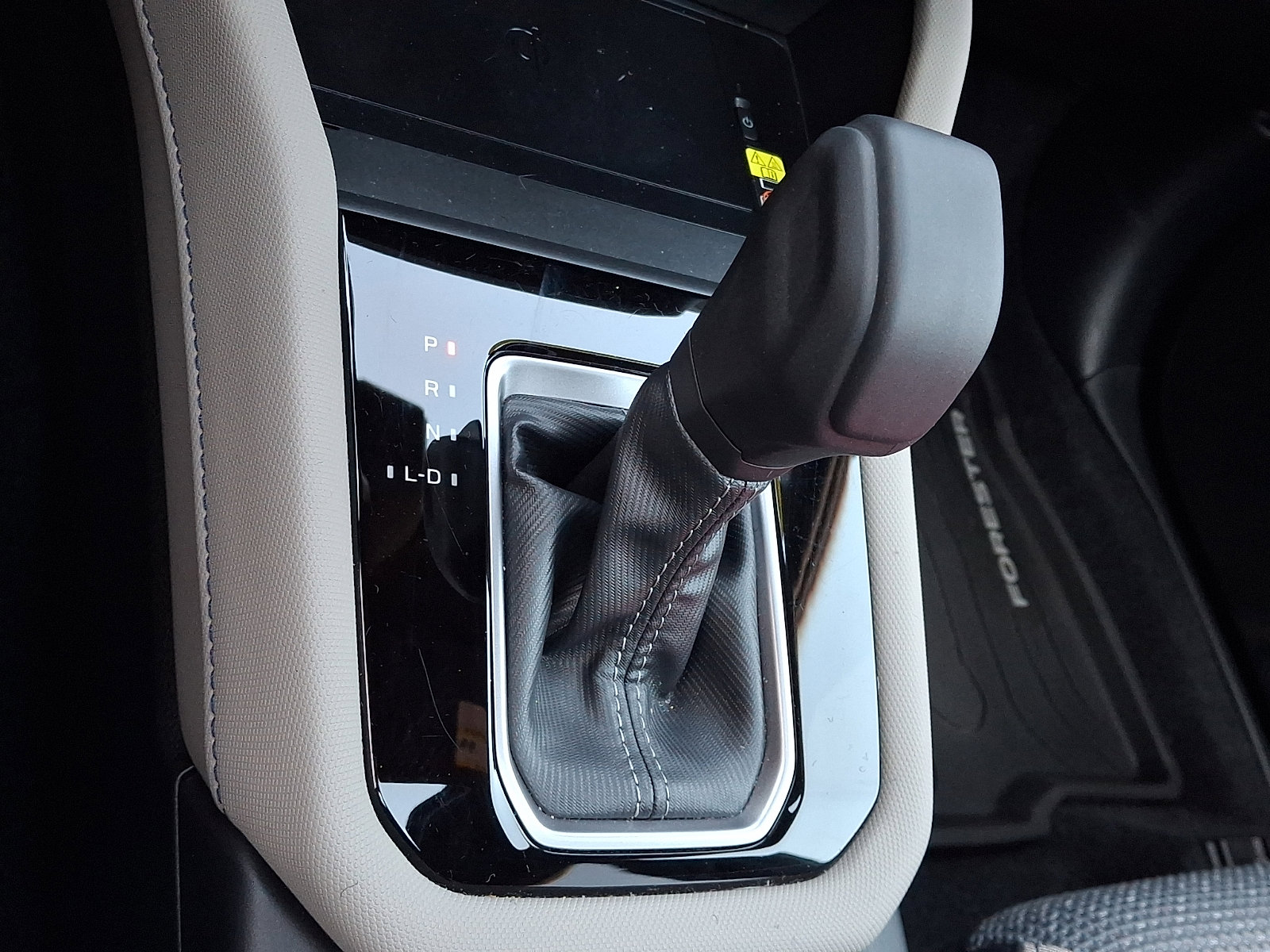 Used 2025 Subaru Forester Premium w/ Convenience Package #1 image 19