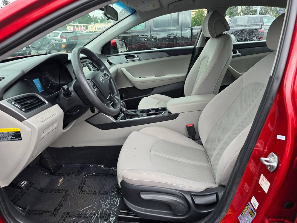 Used 2017 Hyundai Sonata SE FWD image 16
