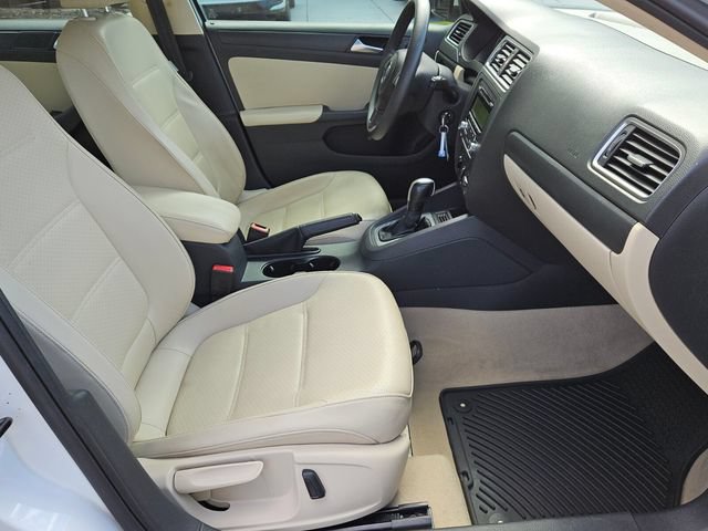 Used 2014 Volkswagen Jetta SE FWD image 15