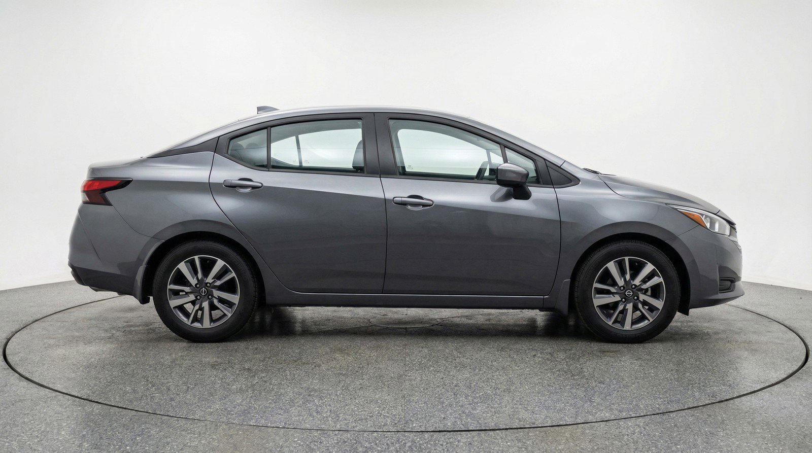 Used 2025 Nissan Versa SV image 11