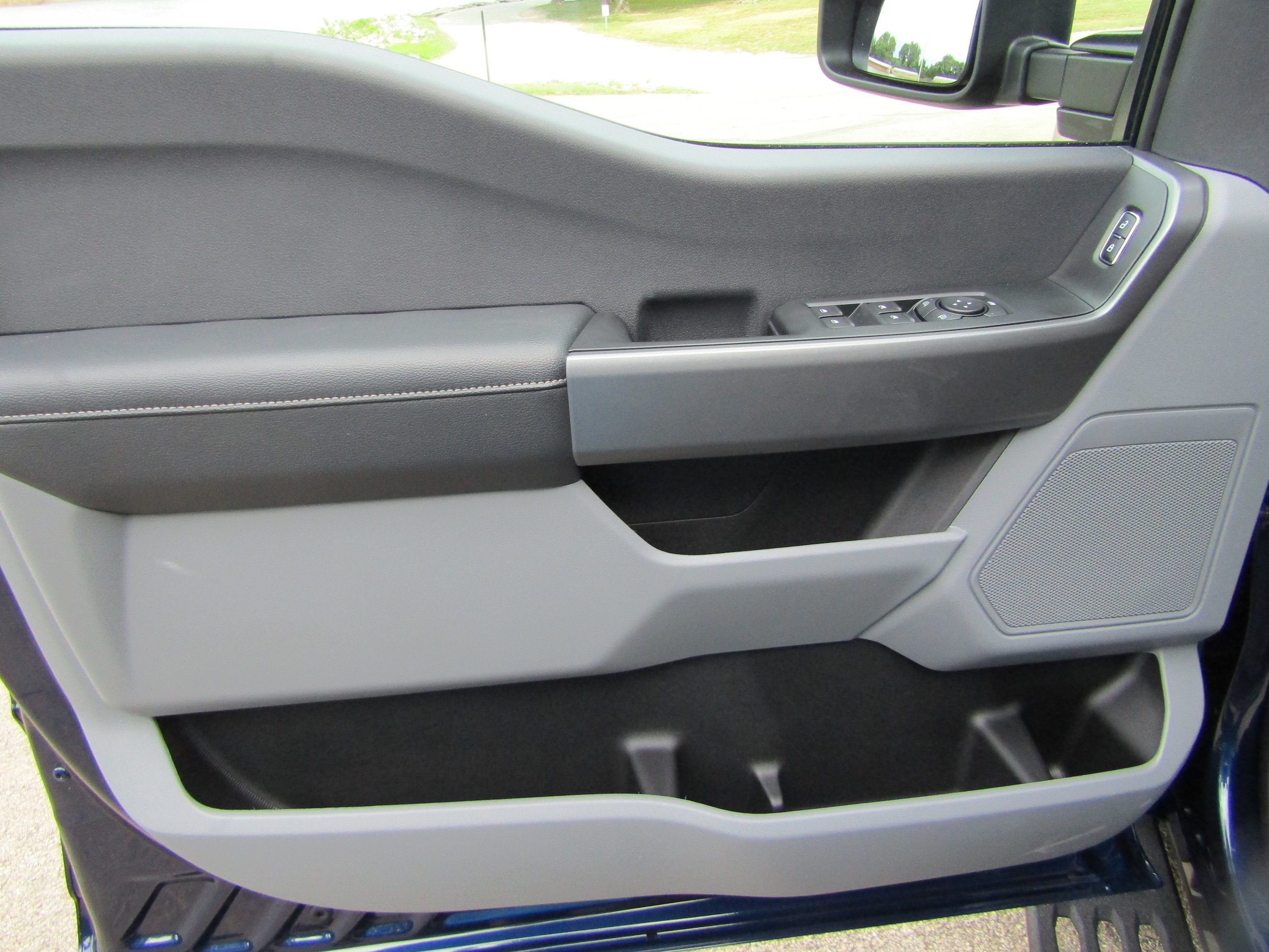 New 2027 Ford F250 XL w/ Tremor Off-Road Package AWD/4WD image 10