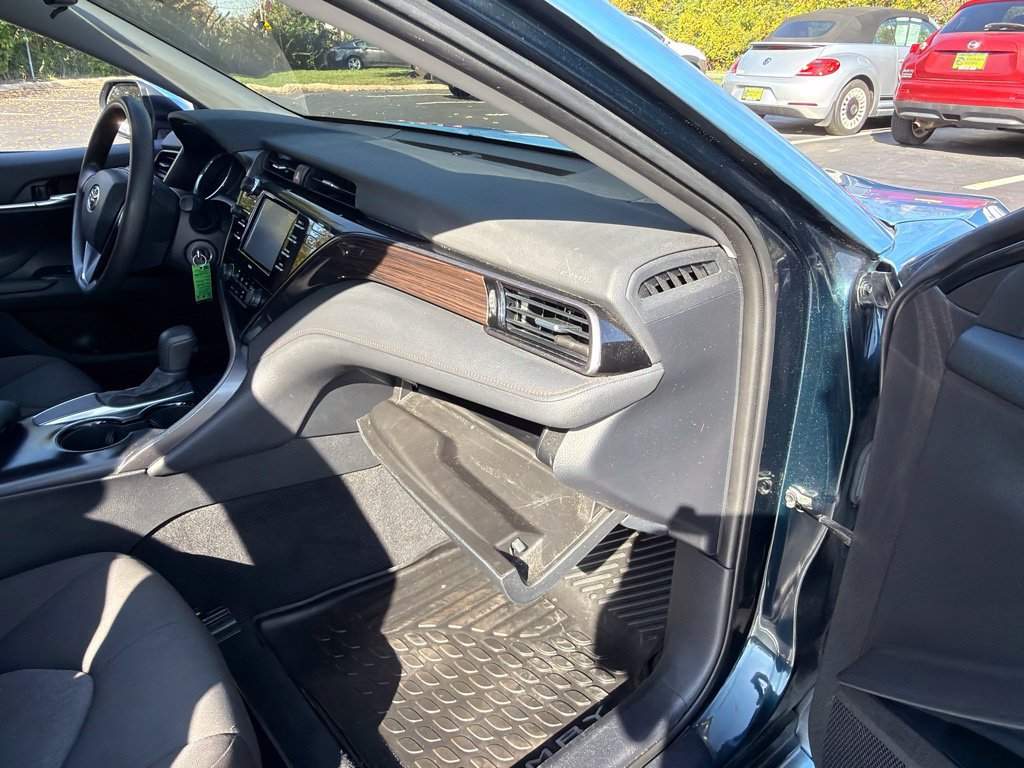 Used 2020 Toyota Camry LE FWD image 35