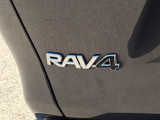 Used 2025 Toyota RAV4 XLE AWD/4WD image 36