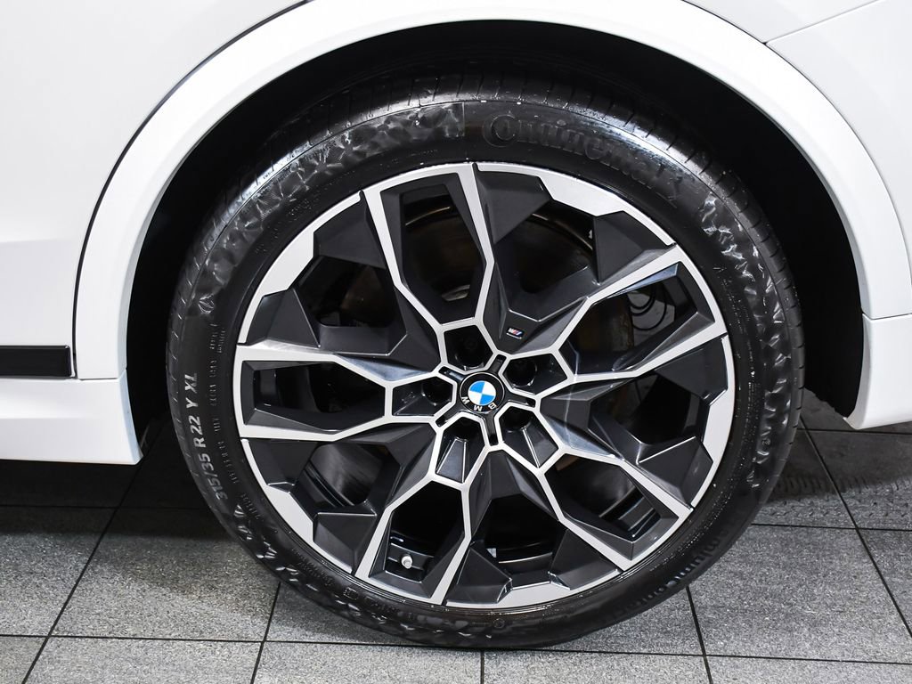 Used 2026 BMW X7 M60i image 8