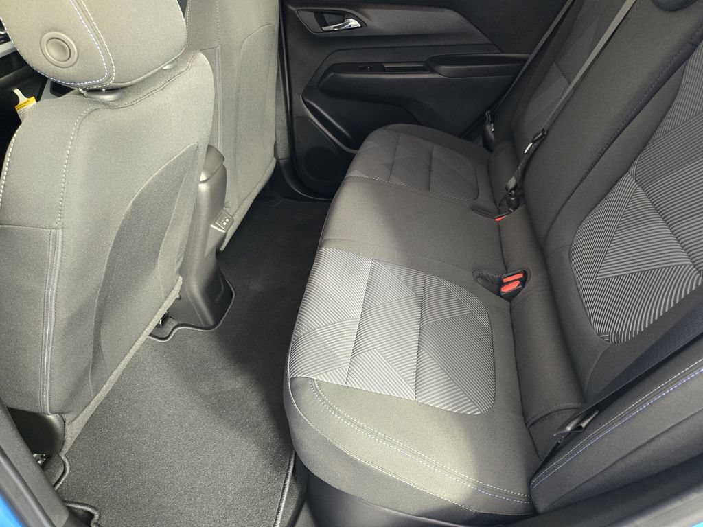 New 2027 Chevrolet Bolt LT w/ Comfort Package FWD image 34