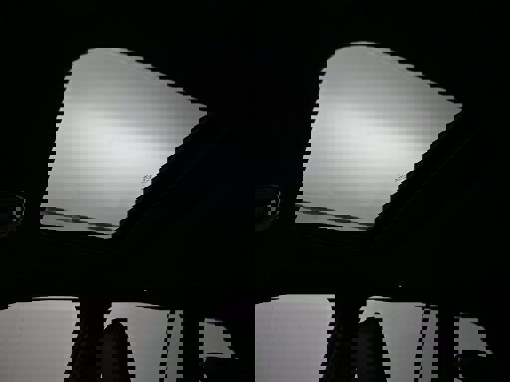 New 2025 Jeep Grand Cherokee Altitude image 19