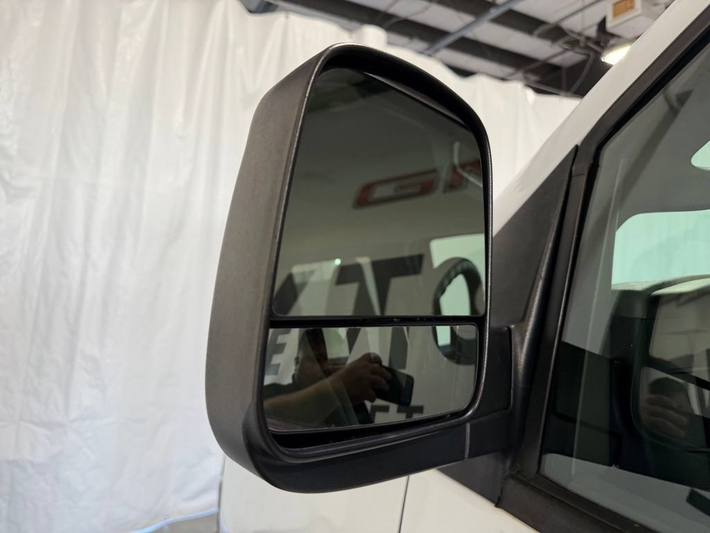 Used 2020 Chevrolet Express 3500 LT w/ LT Preferred Equipment Group RWD image 8
