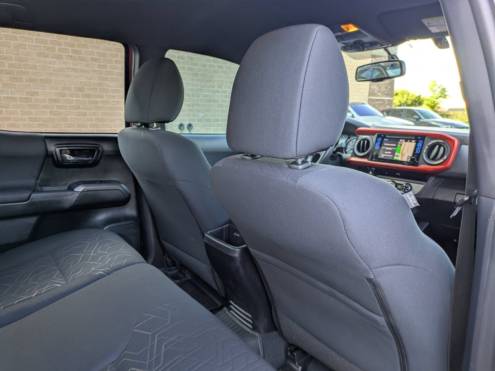 Used 2017 Toyota Tacoma TRD Off-Road w/ Tow Package (A/T) AWD/4WD image 20