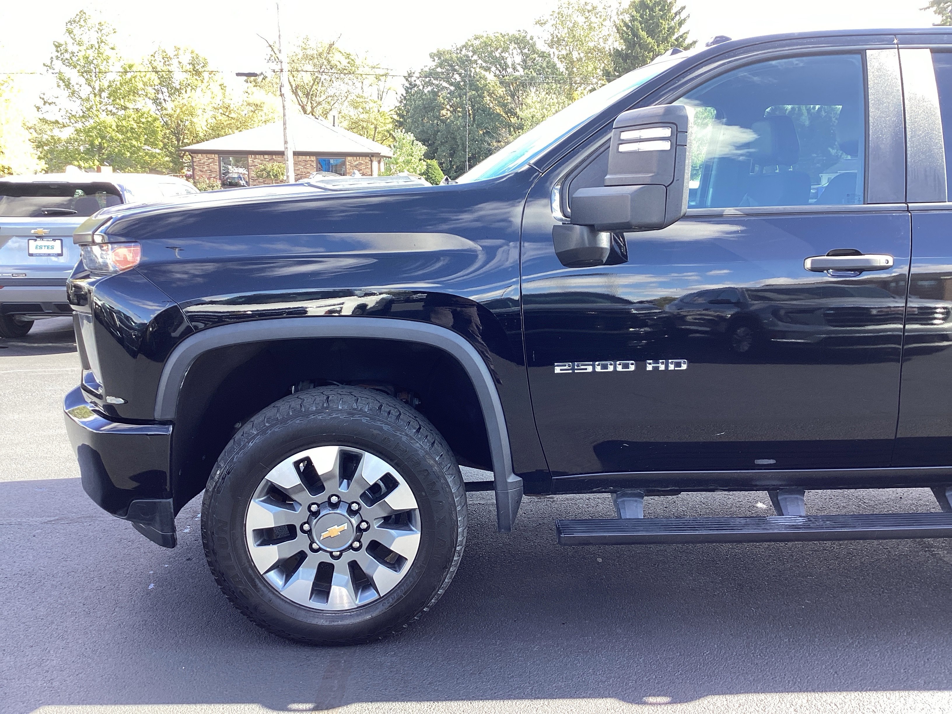 Used 2021 Chevrolet Silverado 2500 Custom w/ Custom Convenience Package image 2