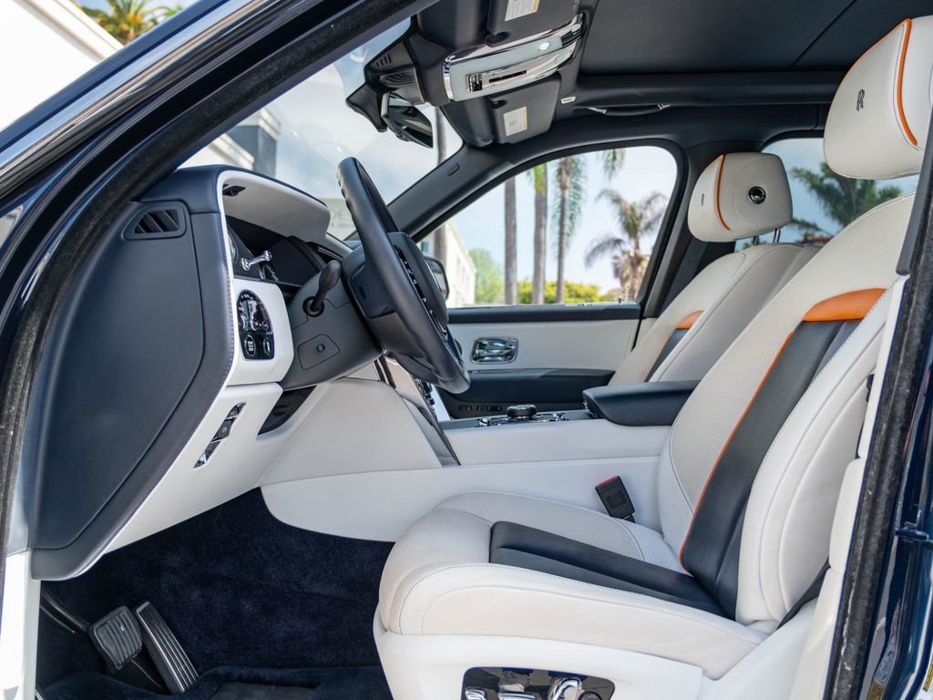 Certified 2019 Rolls-Royce Cullinan AWD/4WD image 25